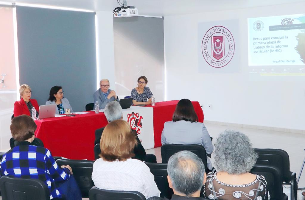 Concluye UATx primera etapa de la revitalización de su modelo educativo